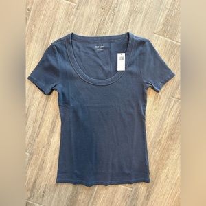 BLUE RIBBED SCOOP NECK